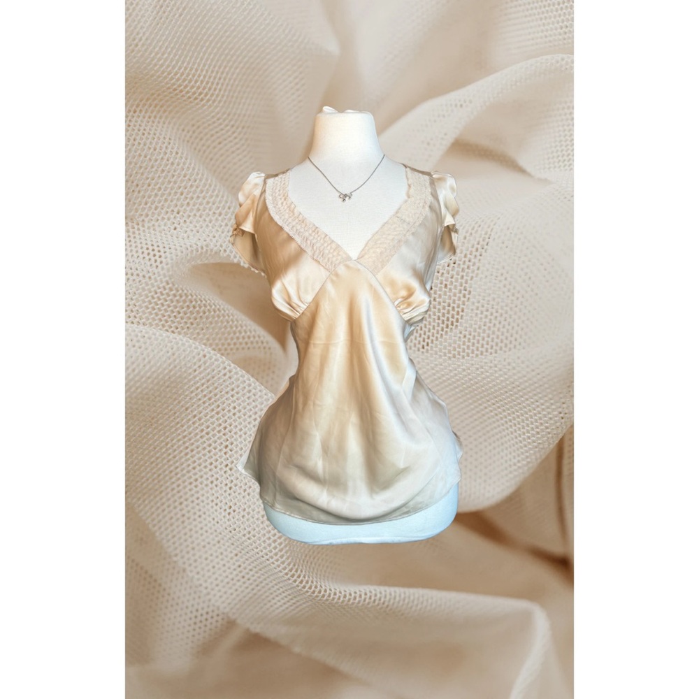 super cute feminine milkmaid soft fitting blouse